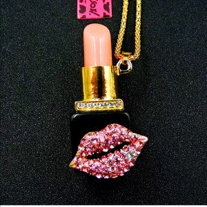 New Betsey Johnson Crystal Lipstick Lips  Necklace